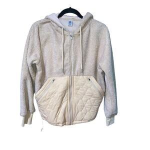 Senita Shelby Sherpa Jacket in Latte. Hooded, quilted with hand pockets Size XS